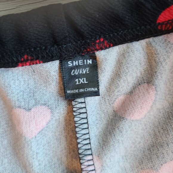 NEW 1X Heart Print Leggings - Picture 3 of 5